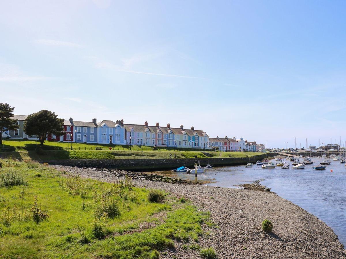 Villa Y Bwthyn Bach à Aberaeron Extérieur photo